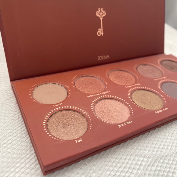 Zoeva rose golden eyeshadow palette - Picture 4 of 6